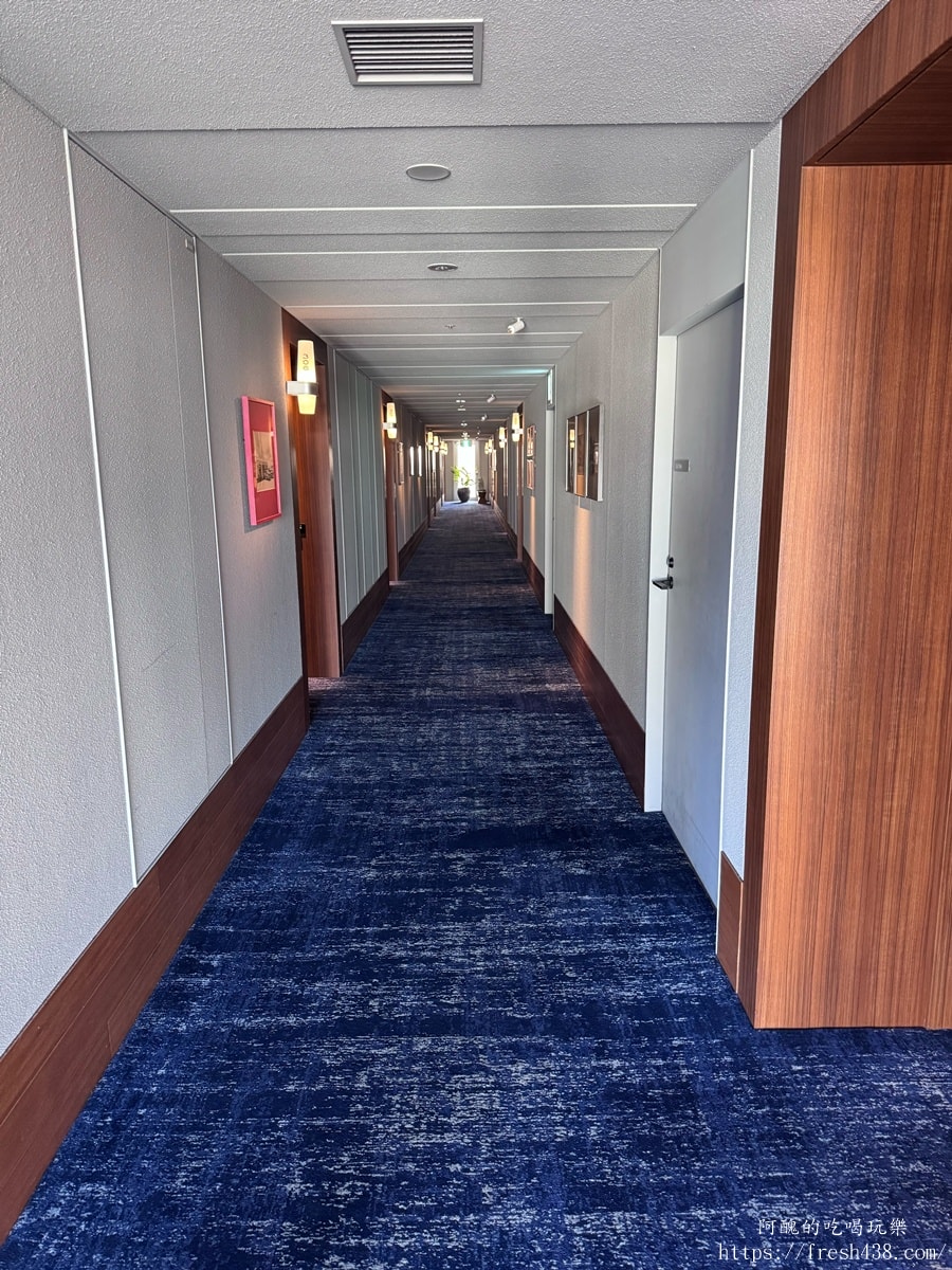 【沖繩那霸住宿推薦】Southwest Grand Hotel 國際通附近新飯店開箱,角部屋採光好、早餐烤魚必吃 - 第5張圖 【沖繩那霸住宿推薦】Southwest Grand Hotel 國際通附近新飯店開箱,角部屋採光好、早餐烤魚必吃