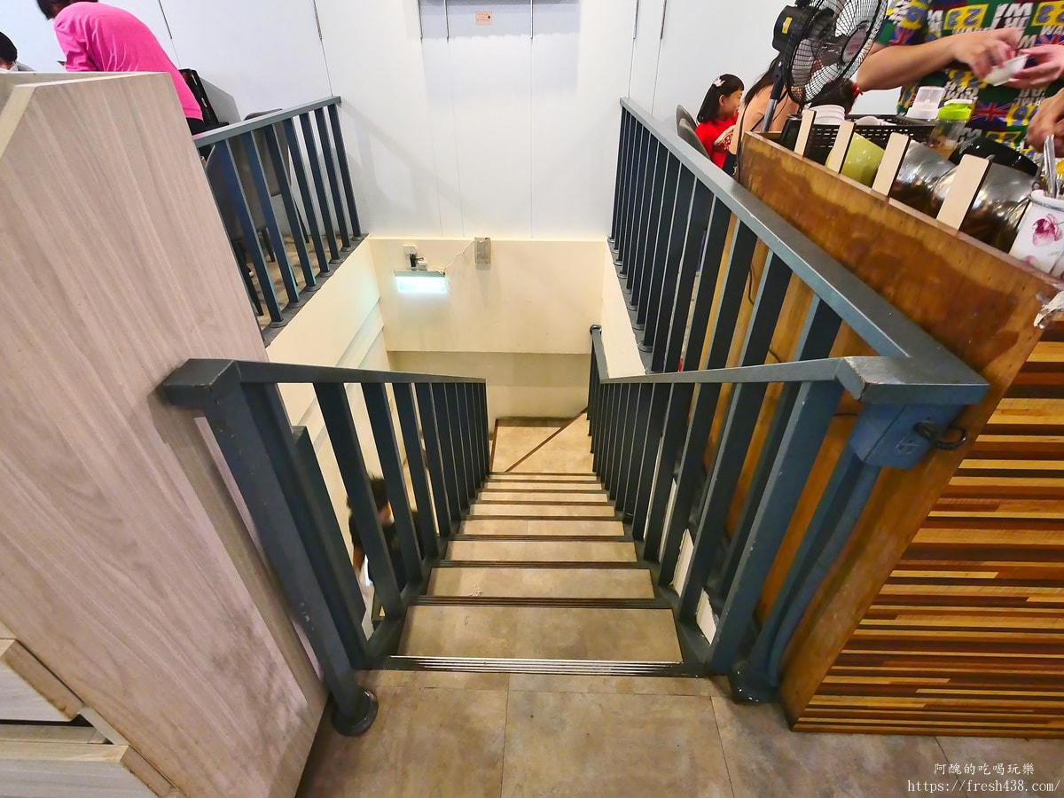2026板橋海鮮餐廳推薦｜蒸天下蒸氣火鍋四人極品套餐評價，龍蝦干貝粥必吃
