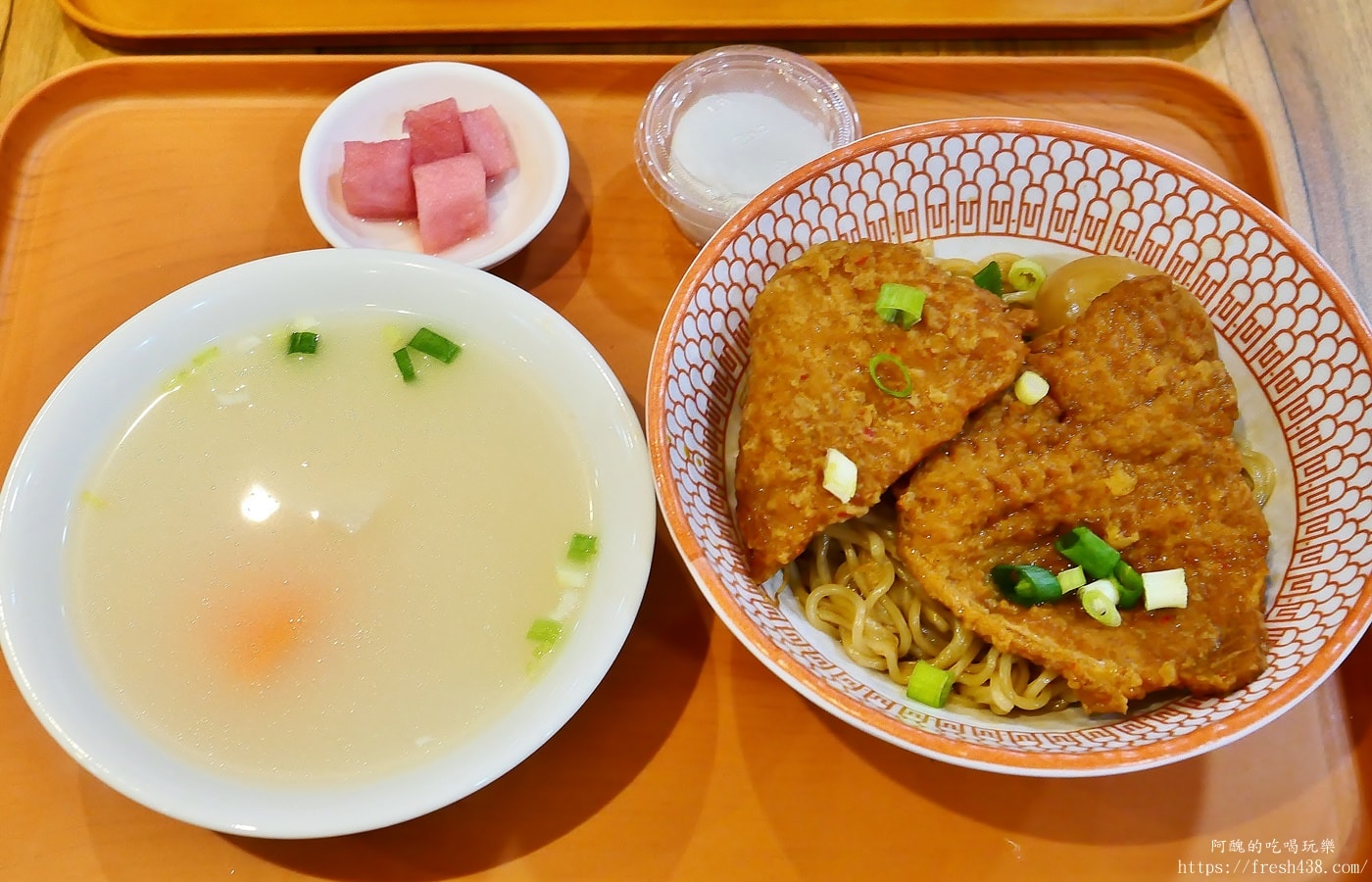 板橋美食推薦｜花山家台麵小館 高CP值麵店、必吃小菜與免費冬瓜茶