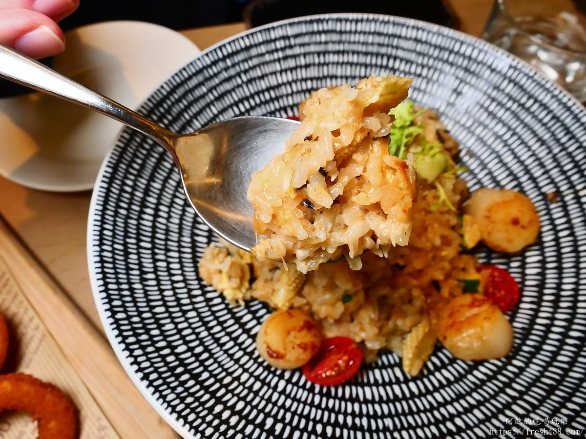 南港美食推薦 NEVERLAND Bakery Café|南港車站必吃義大利麵燉飯+人氣甜點下午茶(菜單含牛肉麵中式料理) - 第33張圖 南港美食推薦 NEVERLAND Bakery Café|南港車站必吃義大利麵燉飯+人氣甜點下午茶(菜單含牛肉麵中式料理)