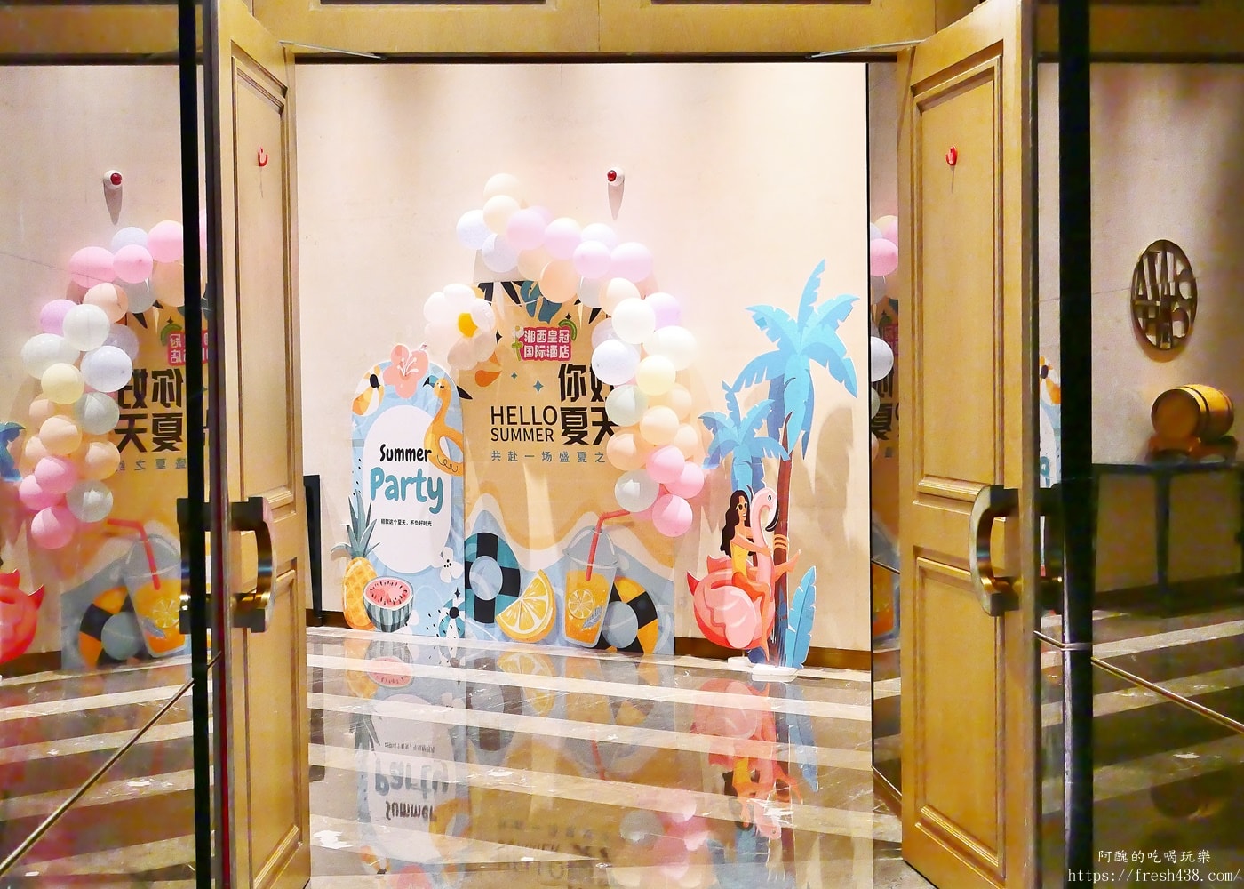 吉首住宿推薦｜湘西皇冠假日酒店開箱：房型設施、氣派大廳與自助早餐評價一次看 Crowne Plaza Xiangxi