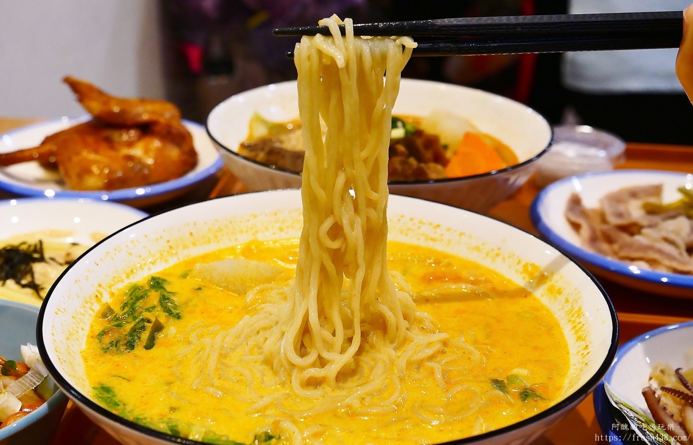 板橋美食推薦｜花山家台麵小館 高CP值麵店、必吃小菜與免費冬瓜茶