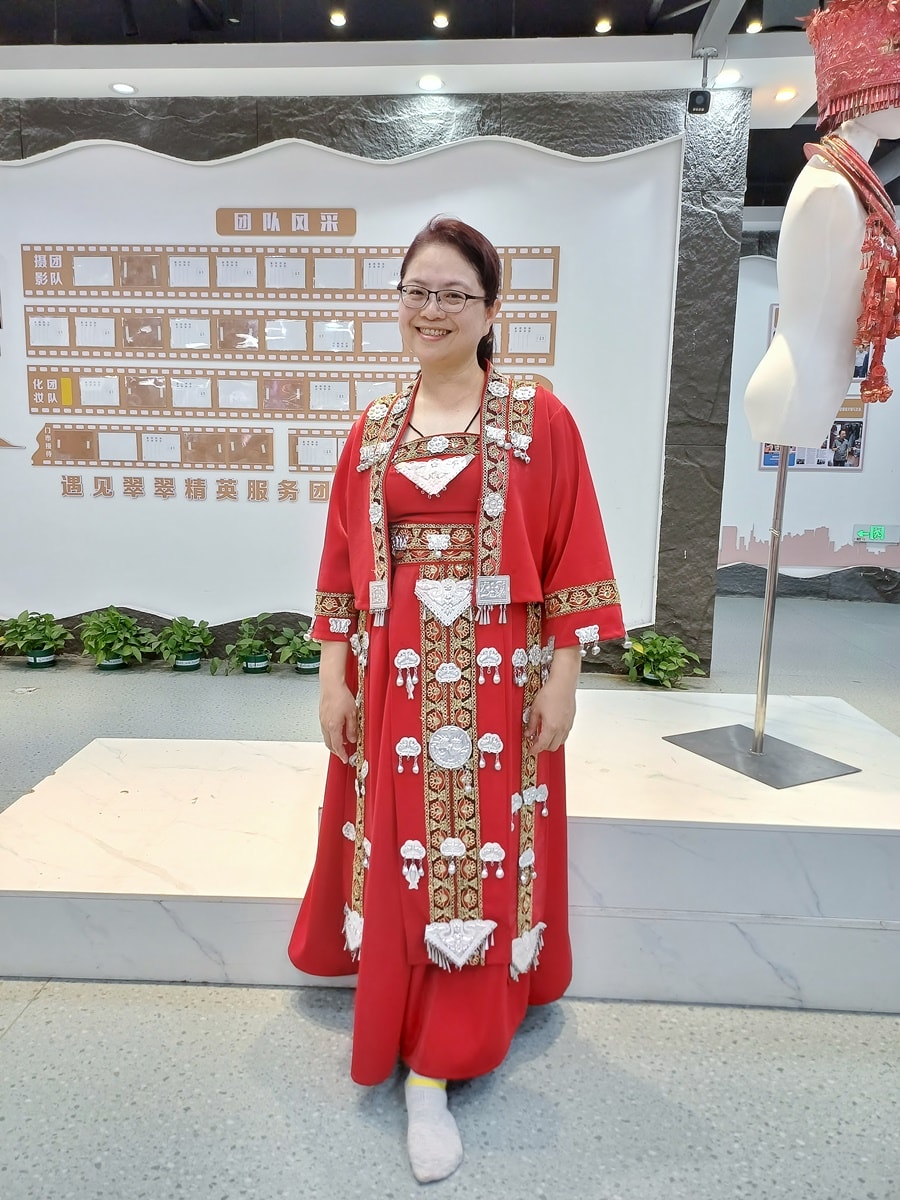 鳳凰古城苗服體驗推薦｜寫真拍攝、外景取景與夜拍攻略