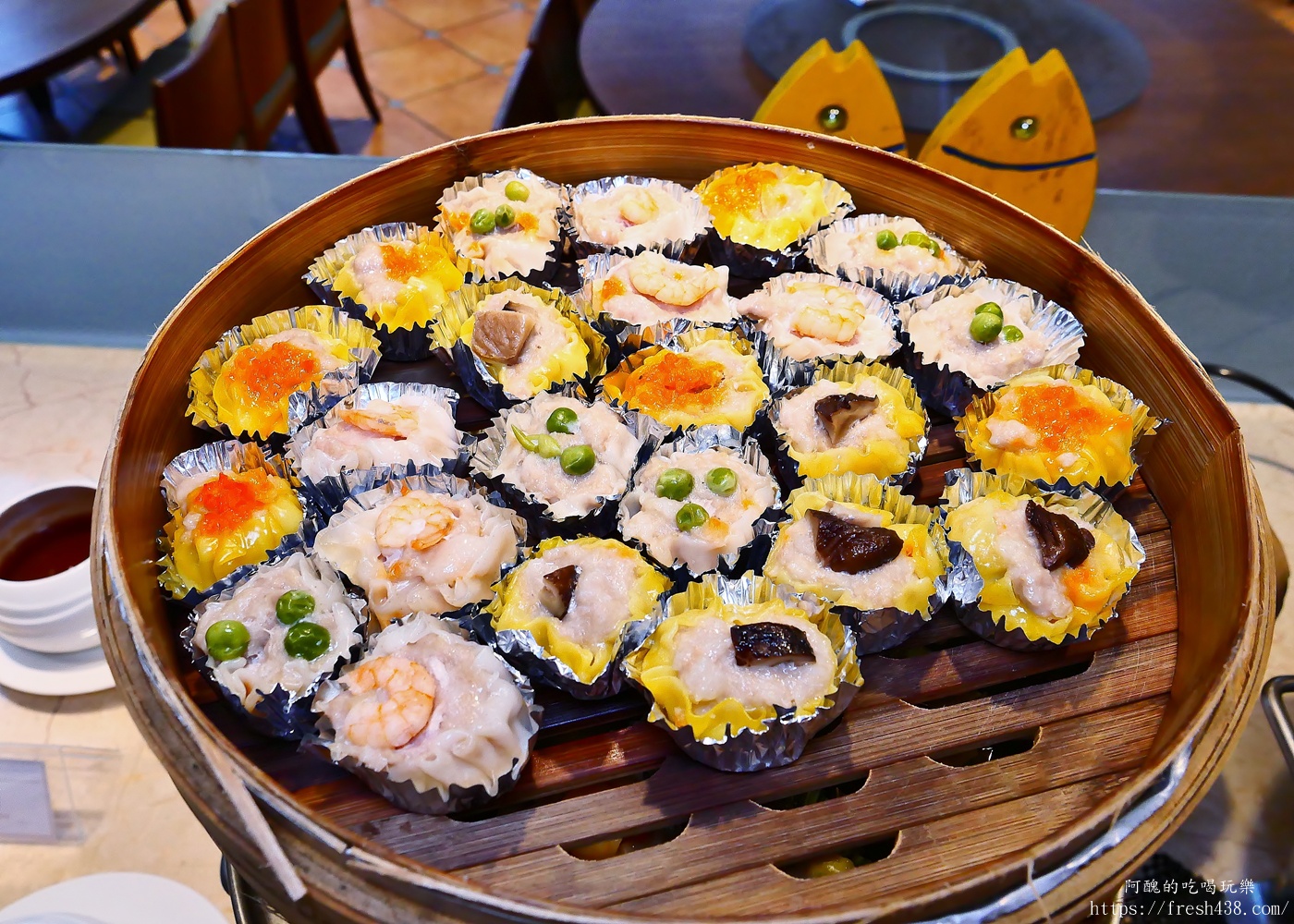 陽明山天籟渡假酒店絢彩廳晚餐開箱｜Buffet自助餐吃到飽推薦，海鮮、熱食、甜點一次滿足