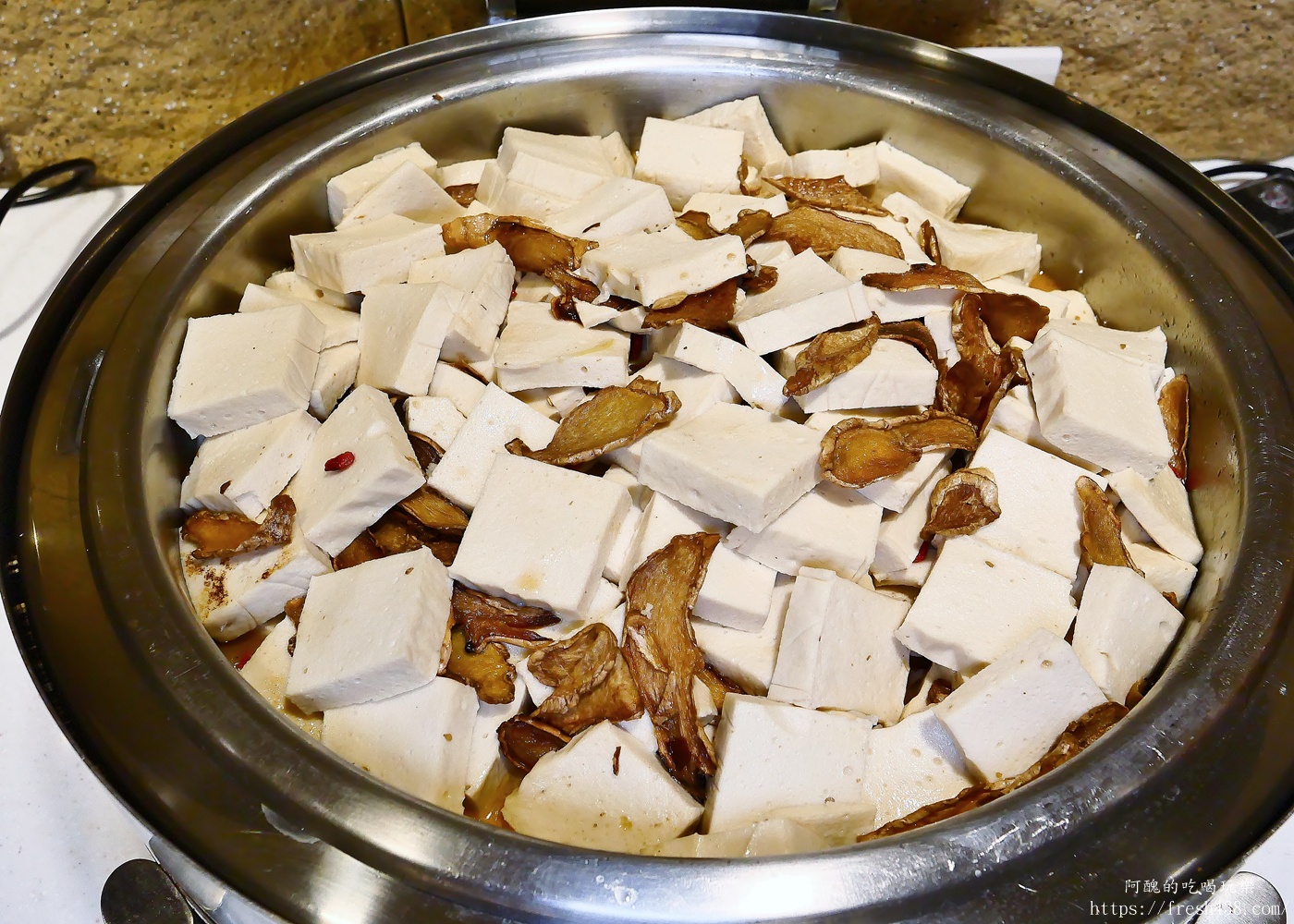 陽明山天籟渡假酒店絢彩廳晚餐開箱｜Buffet自助餐吃到飽推薦，海鮮、熱食、甜點一次滿足