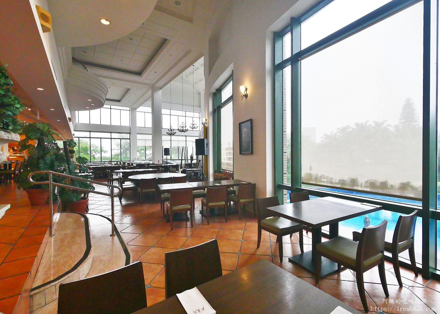 陽明山天籟渡假酒店早餐開箱｜自助式早餐吃到飽，現煮小卷米粉、燙青菜超滿足！