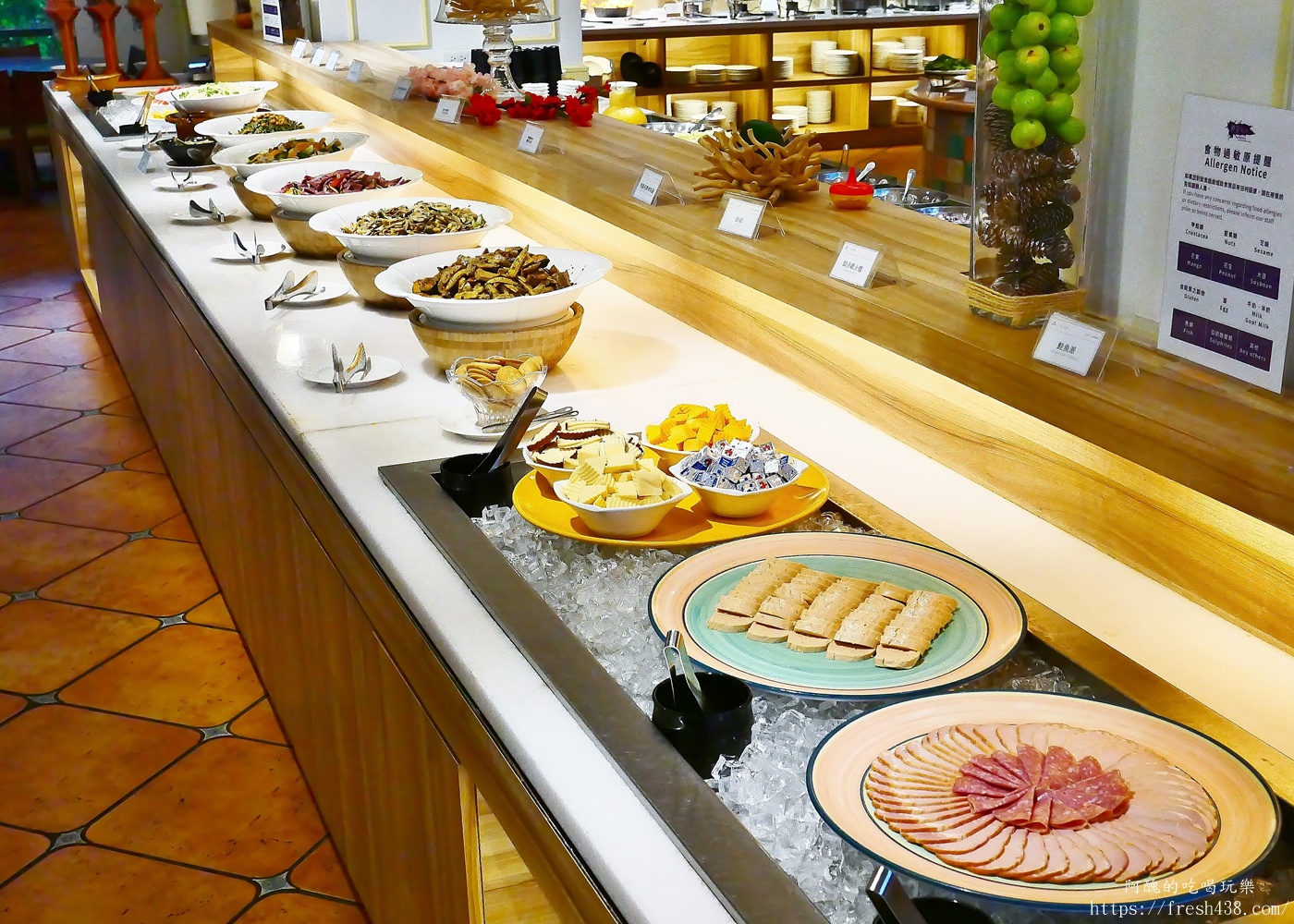 陽明山天籟渡假酒店早餐開箱｜自助式早餐吃到飽，現煮小卷米粉、燙青菜超滿足！