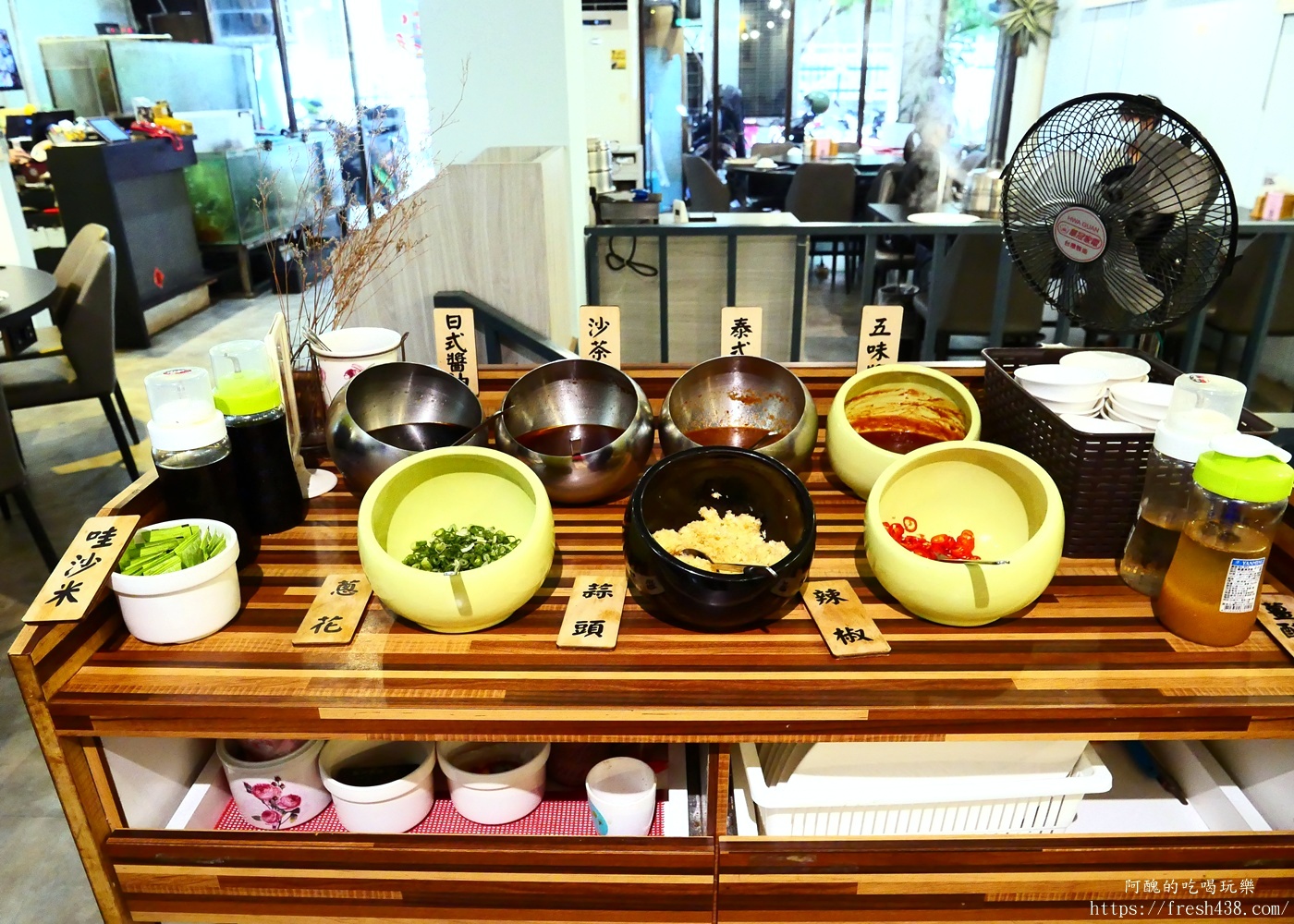 【板橋海鮮餐廳推薦】蒸天下蒸氣火鍋海鮮餐廳|活體龍蝦、黃金干貝粥必吃!板橋火鍋推薦、聚餐宴客首選 - 第12張圖 【板橋海鮮餐廳推薦】蒸天下蒸氣火鍋海鮮餐廳|活體龍蝦、黃金干貝粥必吃!板橋火鍋推薦、聚餐宴客首選