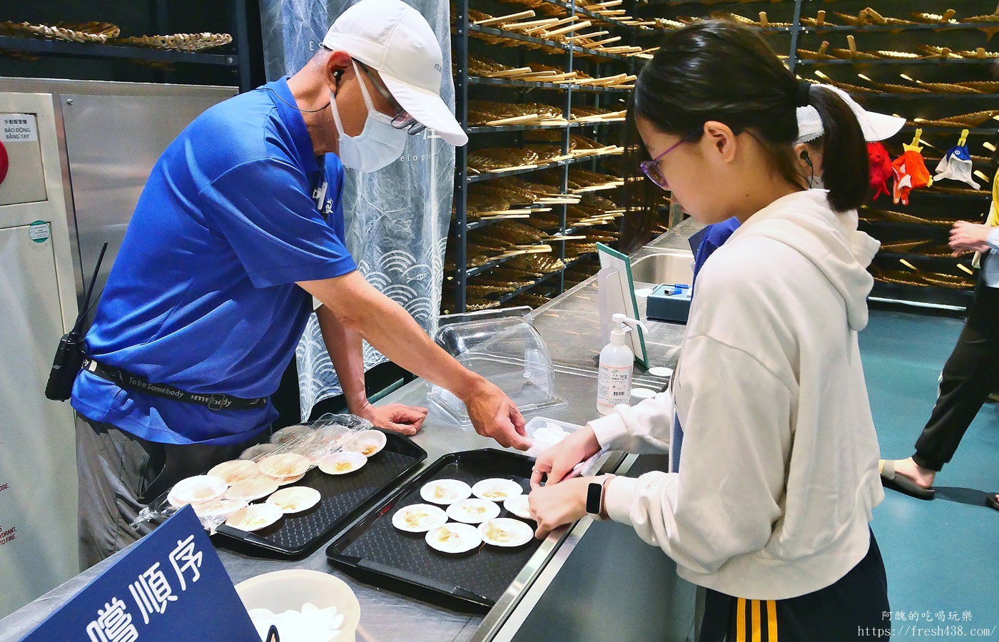 宜蘭雨天景點推薦|溪和水產觀光工廠攻略:門票抵消費,海鮮DIY、汆燙體驗超好玩! - 第25張圖 宜蘭雨天景點推薦|溪和水產觀光工廠攻略:門票抵消費,海鮮DIY、汆燙體驗超好玩!