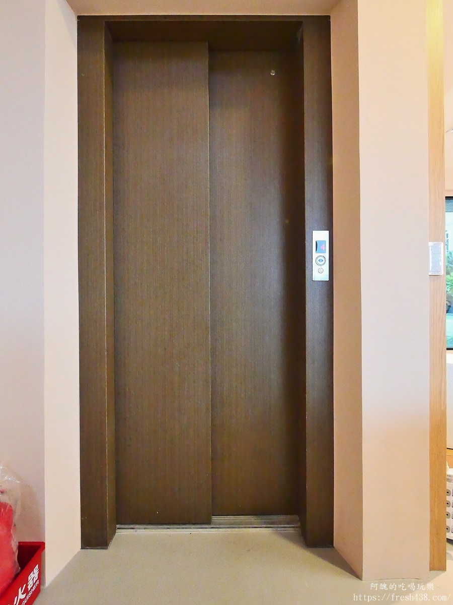 宜蘭包棟民宿推薦｜八代町包棟住宿開箱！戲水池、Switch、烤肉玩翻天，親子旅遊首選