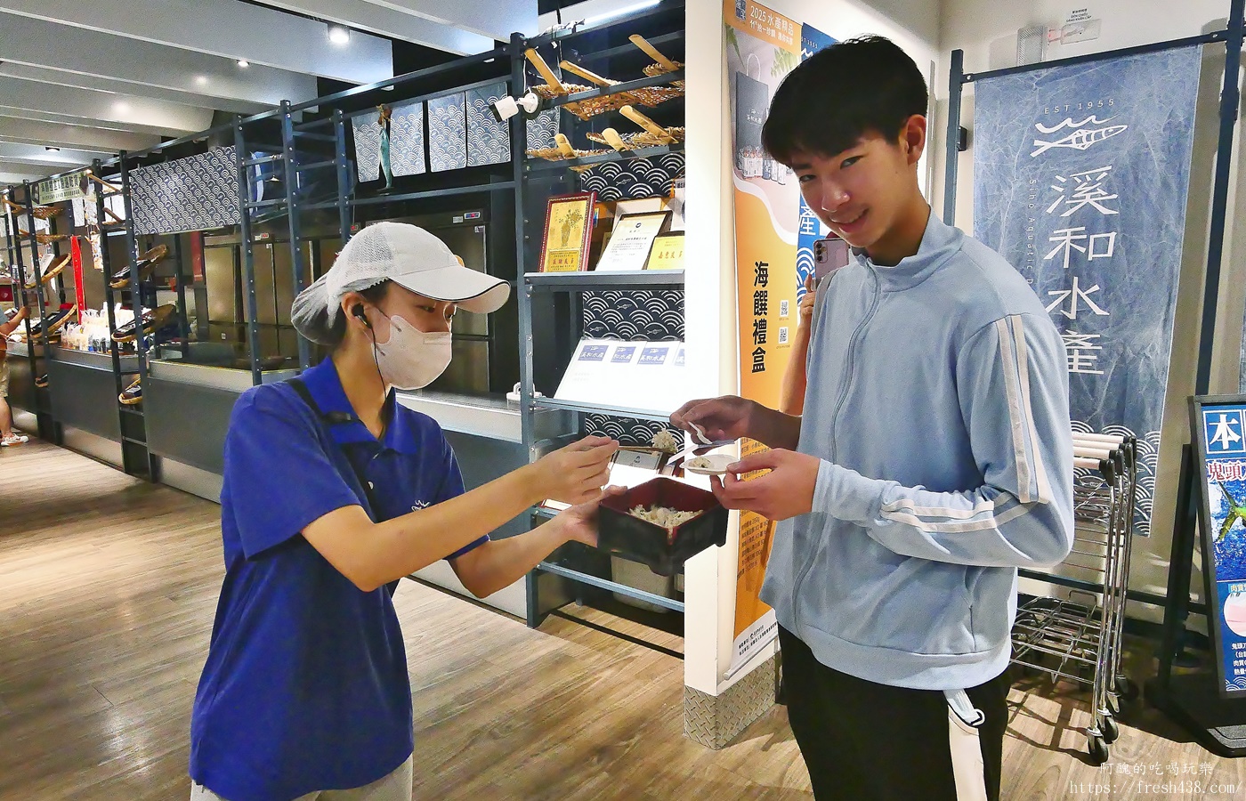 宜蘭雨天景點推薦|溪和水產觀光工廠攻略:門票抵消費,海鮮DIY、汆燙體驗超好玩! - 第28張圖 宜蘭雨天景點推薦|溪和水產觀光工廠攻略:門票抵消費,海鮮DIY、汆燙體驗超好玩!