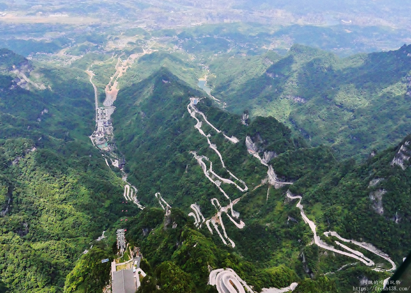 天門山A線攻略|最佳路線不走回頭路!世界最長索道、鬼谷棧道、玻璃棧道、天門洞一次玩透透 - 第27張圖 天門山A線攻略|最佳路線不走回頭路!世界最長索道、鬼谷棧道、玻璃棧道、天門洞一次玩透透