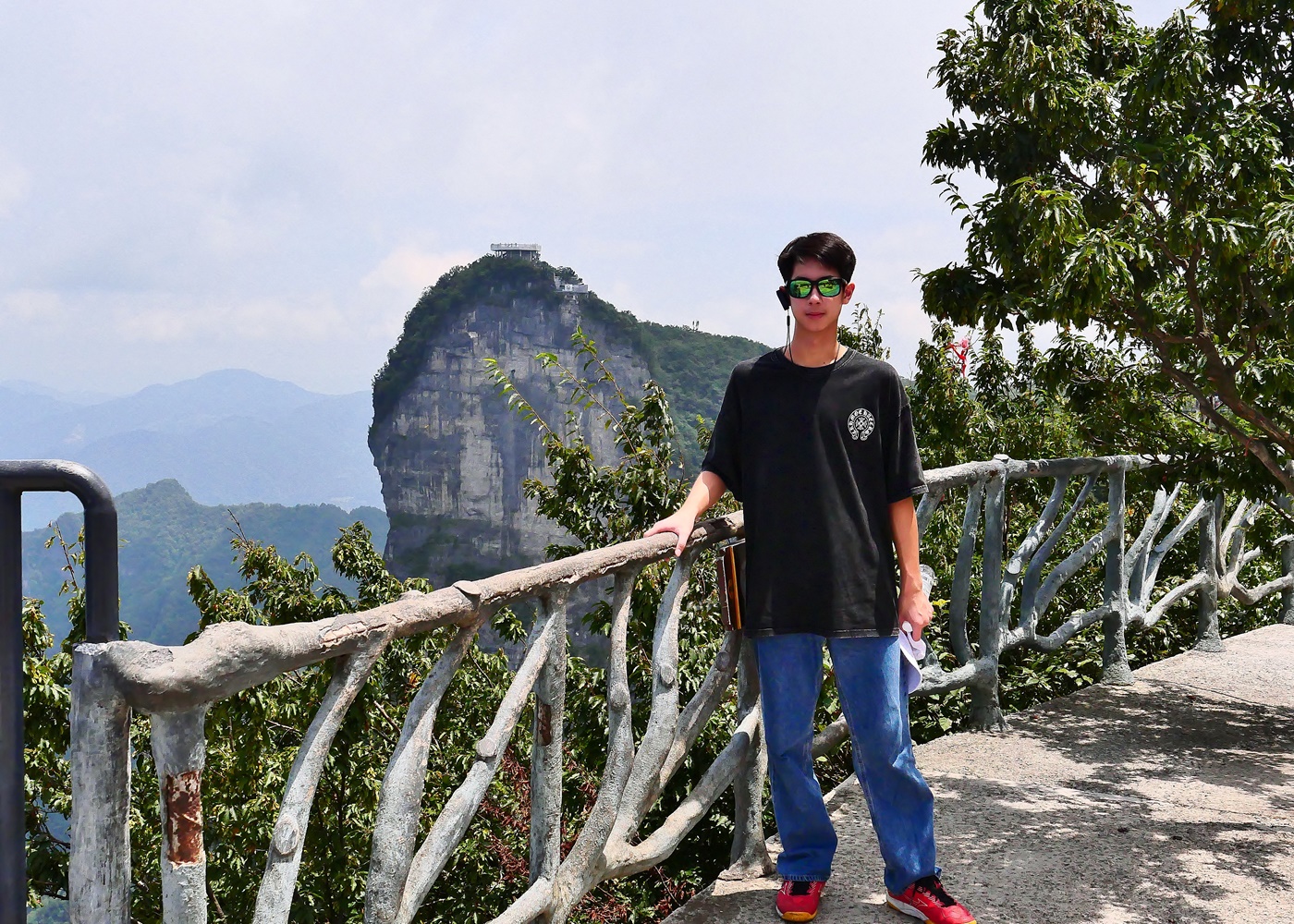 天門山A線攻略|最佳路線不走回頭路!世界最長索道、鬼谷棧道、玻璃棧道、天門洞一次玩透透 - 第32張圖 天門山A線攻略|最佳路線不走回頭路!世界最長索道、鬼谷棧道、玻璃棧道、天門洞一次玩透透