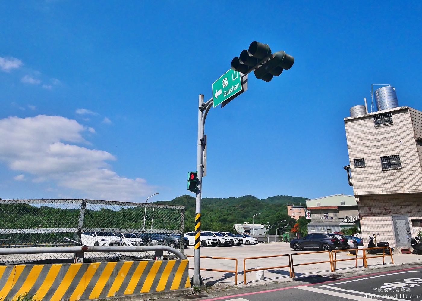 陶淬湖庭園咖啡｜新北鶯歌景觀餐廳推薦，免門票、可餵梅花鹿 羊駝 水豚，親子一日遊必訪