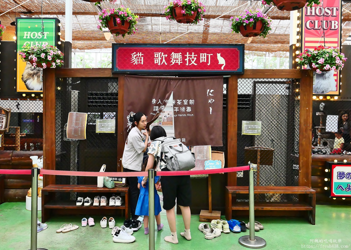 宜蘭親子景點|蘭陽動植物王國攻略!3000坪農場、雨天也能玩、猛禽訓練與動物互動體驗 - 第10張圖 宜蘭親子景點|蘭陽動植物王國攻略!3000坪農場、雨天也能玩、猛禽訓練與動物互動體驗