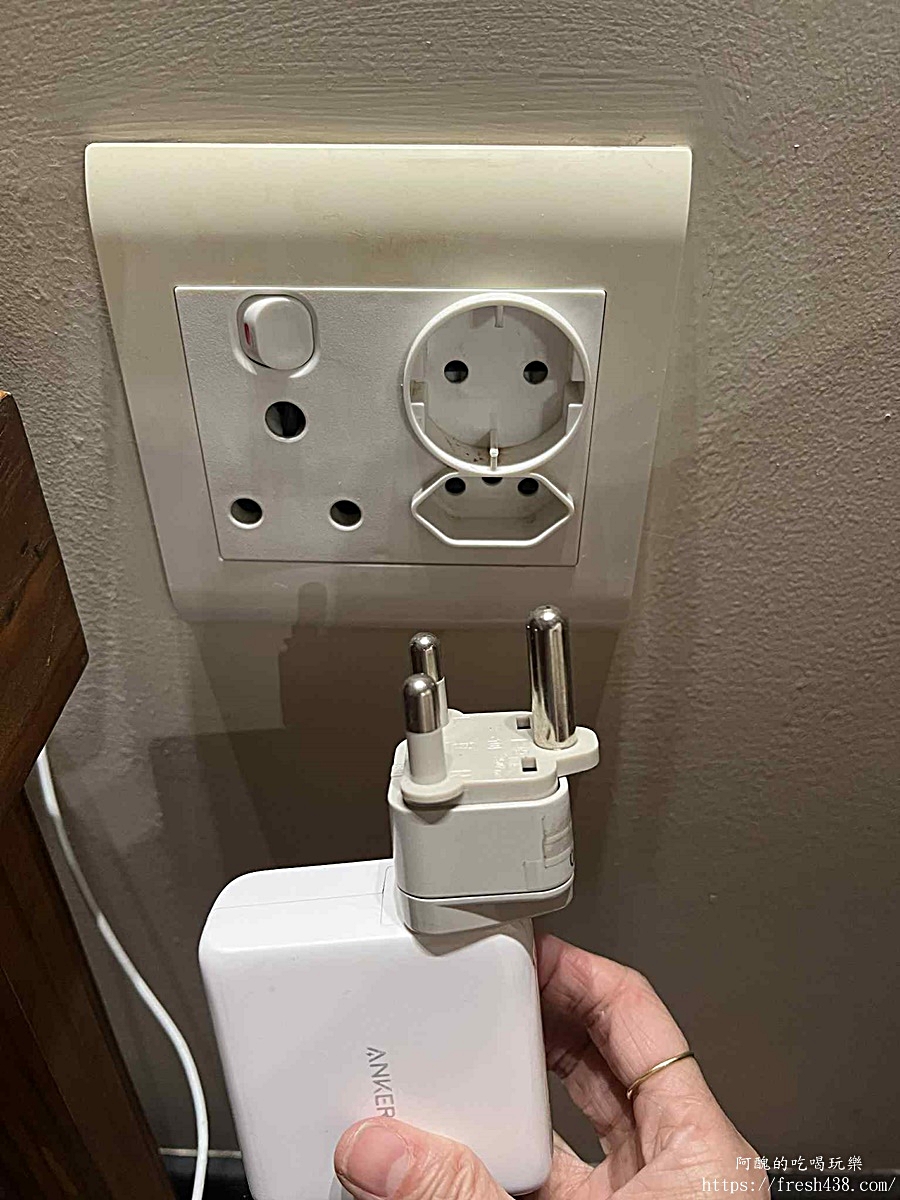 【納米比亞旅遊必看】納米比亞電壓與轉接頭指南|插座規格實測、Type M 必備攻略! - 第2張圖 【納米比亞旅遊必看】納米比亞電壓與轉接頭指南|插座規格實測、Type M 必備攻略!