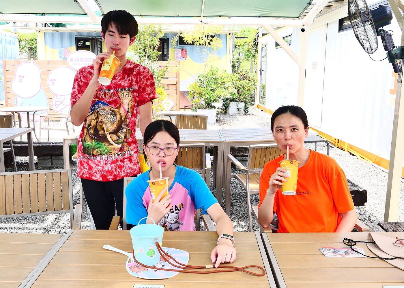 【宜蘭親子景點】星夢森林劇場全攻略｜水豚握手、羊駝梅花鹿餵食、DIY、戲水池一日遊必玩