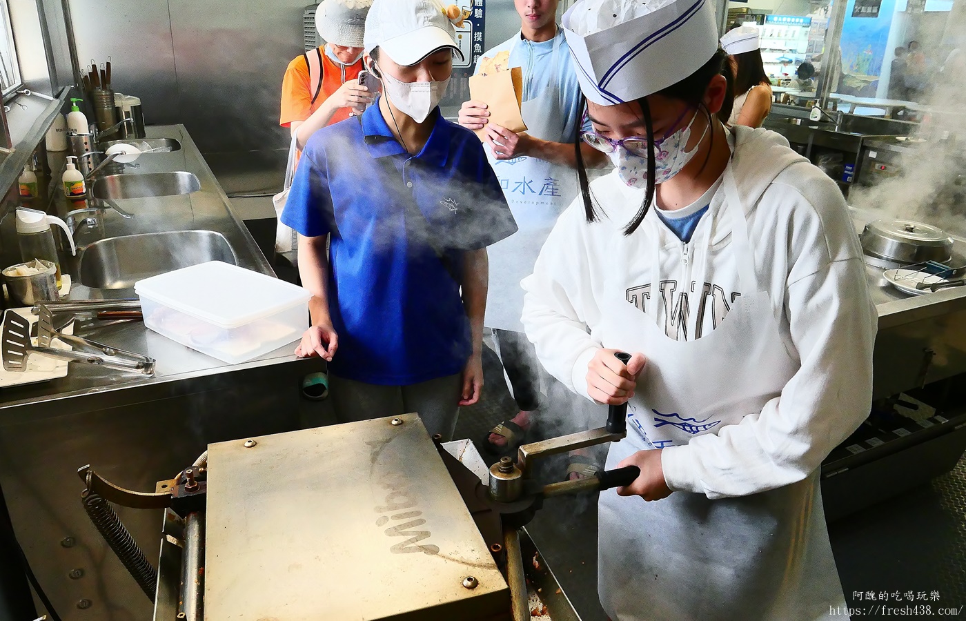 宜蘭雨天景點推薦|溪和水產觀光工廠攻略:門票抵消費,海鮮DIY、汆燙體驗超好玩! - 第64張圖 宜蘭雨天景點推薦|溪和水產觀光工廠攻略:門票抵消費,海鮮DIY、汆燙體驗超好玩!