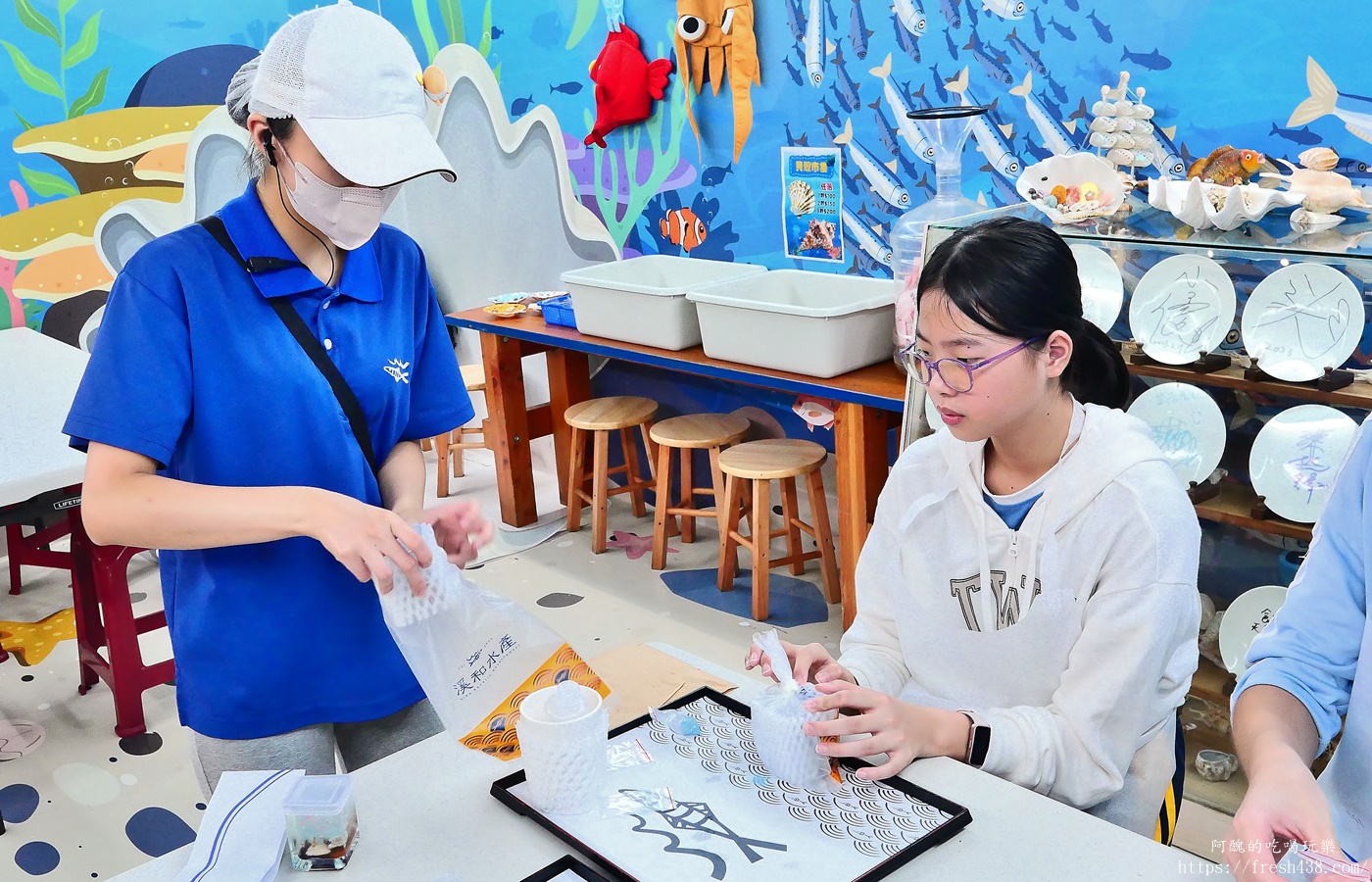 宜蘭雨天景點推薦|溪和水產觀光工廠攻略:門票抵消費,海鮮DIY、汆燙體驗超好玩! - 第78張圖 宜蘭雨天景點推薦|溪和水產觀光工廠攻略:門票抵消費,海鮮DIY、汆燙體驗超好玩!