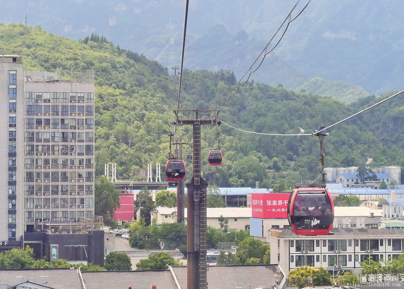 天門山A線攻略|最佳路線不走回頭路!世界最長索道、鬼谷棧道、玻璃棧道、天門洞一次玩透透 - 第11張圖 天門山A線攻略|最佳路線不走回頭路!世界最長索道、鬼谷棧道、玻璃棧道、天門洞一次玩透透