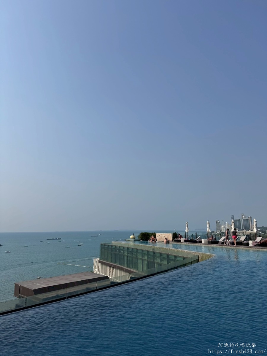 【芭達雅住宿推薦】Hilton Pattaya 希爾頓酒店開箱|海景房、無邊際泳池、早餐評價一次看 - 第15張圖 【芭達雅住宿推薦】Hilton Pattaya 希爾頓酒店開箱|海景房、無邊際泳池、早餐評價一次看