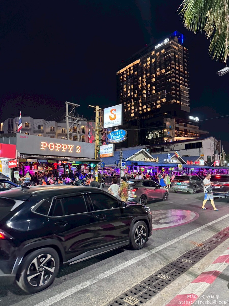 【芭達雅住宿推薦】Hilton Pattaya 希爾頓酒店開箱|海景房、無邊際泳池、早餐評價一次看 - 第4張圖 【芭達雅住宿推薦】Hilton Pattaya 希爾頓酒店開箱|海景房、無邊際泳池、早餐評價一次看